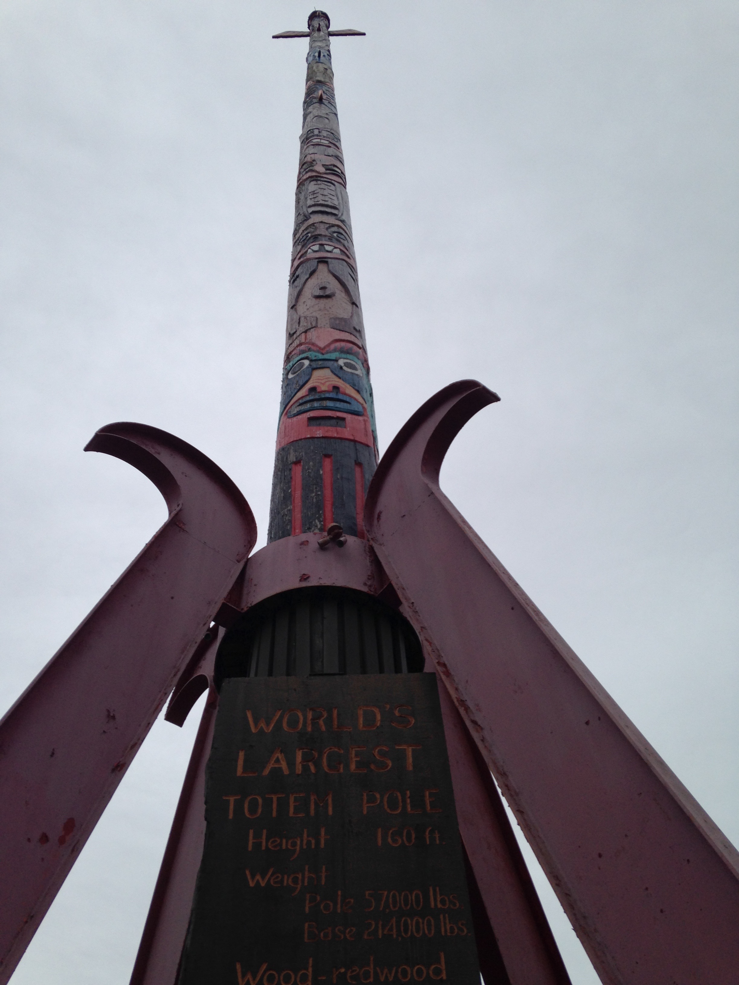 the-world-s-largest-totem-pole-california-curiosities